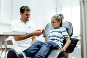 Separate Behandlungszimmer für jeden Patienten ermöglichen eine ruhige und diskrete Behandlung